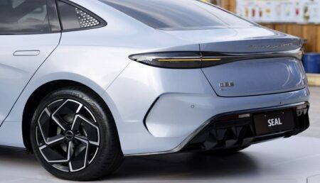 السوق المغربية تتعزز بالعملاق الصيني "BYD" المتخصص في تسويق السيارات الكهربائية.