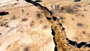 ظاهرة فريدة: القارة الأفريقية ستنشطر إلى شطرين، والظاهرة يعقبها ميلاد محيط جديد.