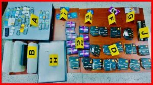 القرصنة الدولية للمكالمات الهاتفية يقود شخصا للإعتقال، و التحقيق معه يقود لحجز 7000 شريحة و مواد أخرى.