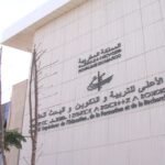 مختل عقلي ينهي حياة سائق سيارة، وعناصر الأمن تدخل على الخط