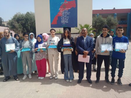 أكادير : ثانوية بدر التأهيلية تحتفي بمتفوقيها في امتحانات الباكلوريا الجهوية والوطنية وأقسام الجذوع المشتركة.