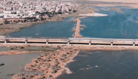 تشغيل القنطرة الكبيرة على وادي الساقية الحمراء بالعيون في إطار مشروع الطريق السريع تزنيت – الداخلة. تشغيل القنطرة الكبيرة على وادي الساقية الحمراء بالعيون في إطار مشروع الطريق السريع تزنيت - الداخلة.