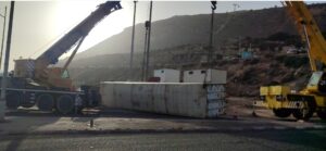 أكادير تنجو من مأساة حقيقية إثر سقوط حاوية كبيرة بمدارة مارينا