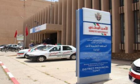 تزنيت : كشف لغز جثة شاب عثر عليها مرمية بجانب الطريق.