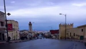 إنزكان : عدم احترام معايير الجودة والنظافة بعدد من محلات الوجبات السريعة يسائل الجهات المكلفة بالمراقبة 8 إنزكان 1