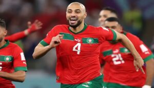 فيورنتينا يُستبعد سفيان أمرابط من المباراتين الوديتين استعدادًا للموسم الجديد 2 سفيان أمرابط