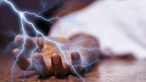 وفاة ثلاثة عمال إثر صعقة كهربائية في حادث شغل داخل ورش للبناء. 4 صعقة كهربائية