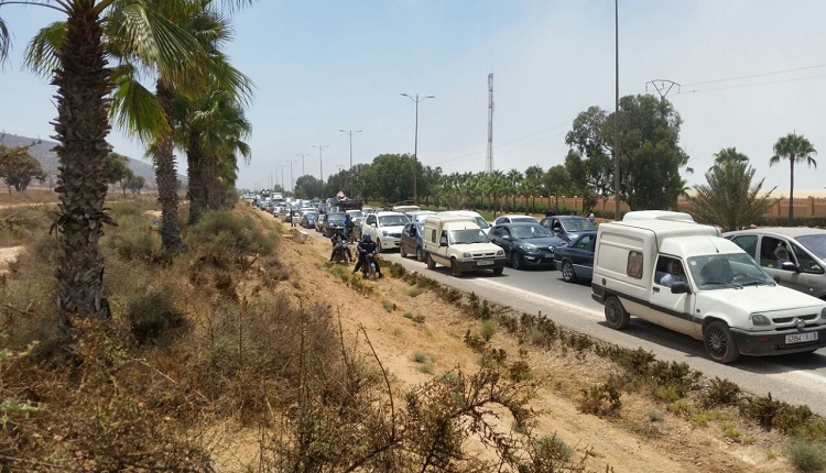 جحيم يومي للسائقين بالمحور الرابط بين أكادير وتغازوت