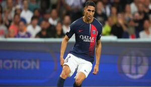 أشرف حكيمي يقود باريس سان جيرمان لفوز ساحق على أولمبيك ليون بنتيجة 4-1 في الدوري الفرنسي