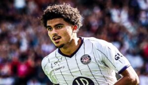 اللاعب المغربي زكريا أبوخلال