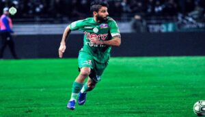 حسنية أكادير يعزز صفوفه باللاعب محسن متولي بعد فسخ عقده مع اتحاد طنجة بالتراضي. 2 اللاعب محسن متولي