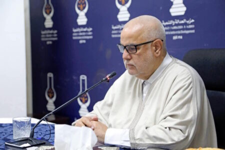 مصادر حزبية تكشف كواليس بيان "الزلزال والمعاصي"، وبنكيران يخرج عن صمته بعد الانتقادات الواسعة