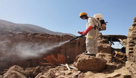 تارودانت : الوحدات الصحية تواصل تعقيم الدواوير المتضررة من الزلزال حماية لصحة الساكنة
