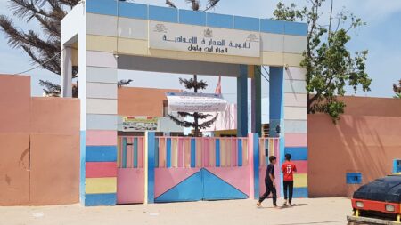 الإستجابة لملتمس رفع الضرر يدفع جمعية إزوران المزار لتوجيه شكر خاص لعامل عمالة إنزكان أيت ملول. الإستجابة لملتمس رفع الضرر يدفع جمعية إزوران المزار لتوجيه شكر خاص لعامل عمالة إنزكان أيت ملول.