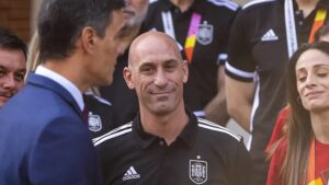 إقالة مدرب المنتخب الإسباني للسيدات بعد فوزهن بمونديال السيدات