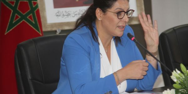 المنصوري تعلن الحرب على «سماسرة» دعم السكن، و تقول: ” لن نسمح في التلاعب في البرنامج الملكي”
