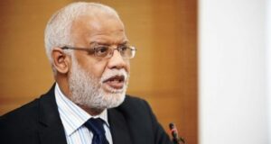 يتيم يدعو إلى مبادرة جماعية لاستعادة حزب العدالة والتنمية لوهجهه وتوهجه. 3 يتيم