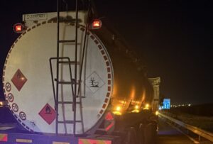 أكادير : حجز شاحنة مزورة بمحطة الأداء أمسكرود تابعة لشركة معروفة في نقل المحروقات