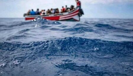 التحريض على تنظيم الهجرة غير المشروعة، يقود 60 شخصا، من بينهم قاصرين، للتوقيف.