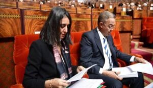 عكس الأساتذة: فتاح ولقجع يمتصان غضب موظفي المالية بالاتفاق على دخول النظام الأساسي حيز التنفيذ خلال 2024.