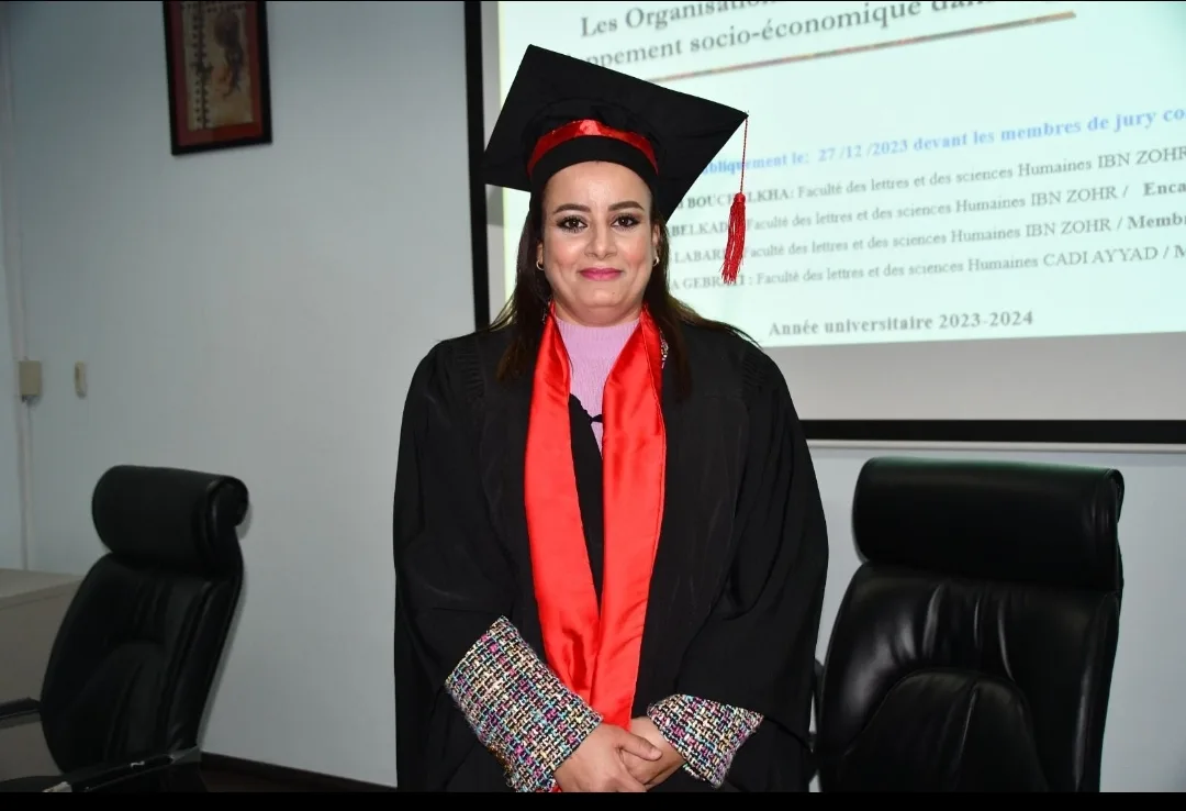 خديجة عنان قائد أمن بالهيئة الحضرية بأكادير تنال شهادة الدكتوراه بميزة مشرف جدا