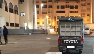 (+صور)..حجز سيارتين مخرج الطريق السيار بوزنيقة، يسفر عن مفاجأة غير متوقعة.