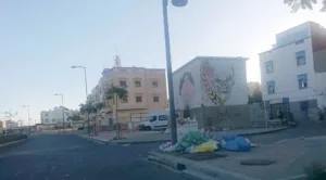 أكادير : انتشار الأزبال يقلق الساكنة ويجدد مطالب التدخل لإصلاح الوضع