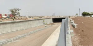 أكادير : أعطاب بطريق رئيسية تعرقل حركة السير منذ أزيد من شهر، وسط مطالب بإصلاح الوضع