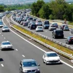 اشتوكة آيت باها: هدير الجرافات يجبر رئيس المجلس الإقليمي وعدد من المنتخبين الكبار على الهرولة لإخلاء منازلهم المبنية فوق الملك العمومي البحري.