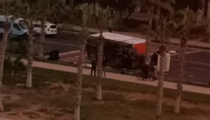 حادثة سير خطيرة بأكادير باي تسفر عن جرحى وخسائر في الممتلكات العامة