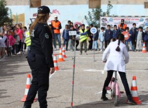 المديرية الإقليمية للتربية والتكوين بتارودانت تخلد اليوم الوطني للسلامة الطرقية بمدرسة رودانة