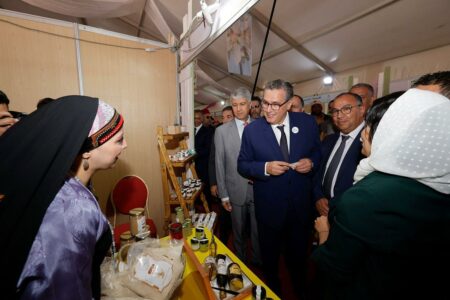 أخنوش يشرف على افتتاح مهرجان اللوز ببلدته تافراوت.