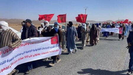طاطا : مواطنون يحتجون ضد استنزاف الفرشة المائية، ويطالبون بوقف حفر الآبار العشوائية