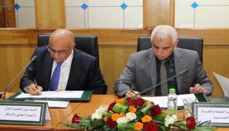 أزمة طلبة الطب.. أيت الطالب يتشبث بقرار تقليص سنوات التكوين، وميراوي يتوعد المحرضين على مقاطعة الدراسة