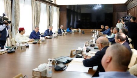 استئناف جولات الحوار الاجتماعي، في ظل ارتفاع مستويات التضخم و ترقب تحقيق مطلب الزيادة العامة في الأجور. استئناف جولات الحوار الاجتماعي، في ظل ارتفاع مستويات التضخم و ترقب تحقيق مطلب الزيادة العامة في الأجور.