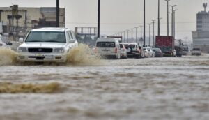 سيول عارمة تضرب الباحة: وفاة وفقدان أشخاص وفيضان 8 سدود