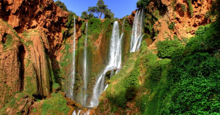 مؤلم.. فرقة الغطاسين تنتشل جُـ.ـثة شاب غـ.ـرق في “شلالات أوزود“