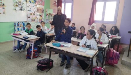 مدرسة المسيرة بالمديرية الإقليمية بأكادير إداوتنان تحتفل باليوم العالمي للشعر.