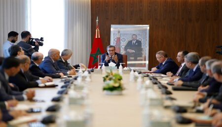 الحكومة تحسم الرد على مطالب النقابات بالزيادة العامة في الأجور.