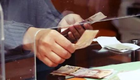الحكومة تُفاجئ الأسر الفقيرة بتوقيف الدعم المالي المباشر: سؤال برلماني يُطالب بمراجعة المعايير