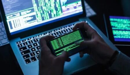 أكادير : اختراق موقع كلية العلوم يثير مخاوف الطلبة حول معطياتهم الشخصية، وعميد الكلية يوضح أكادير : اختراق موقع كلية العلوم يثير مخاوف الطلبة حول معطياتهم الشخصية، وعميد الكلية يوضح