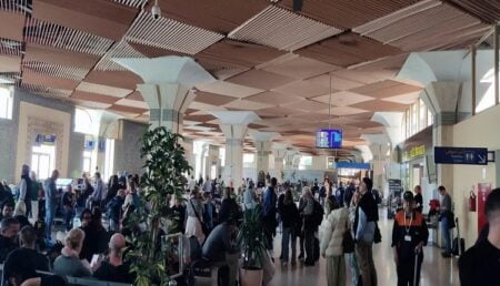 أكادير : اكتظاظ غير مسبوق بمطار المسيرة وغضب عارم في صفوف المسافرين