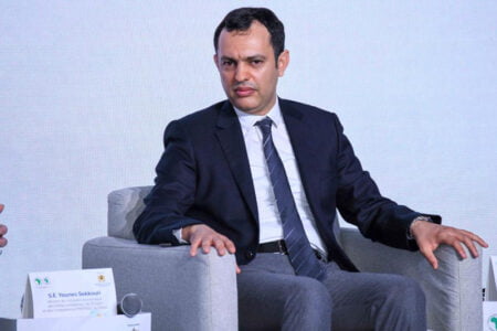 أرباب المقاهي يستنجدون بالوزير السكوري لوقف "انهيار" المقاولات وفقدان فرص الشغل
