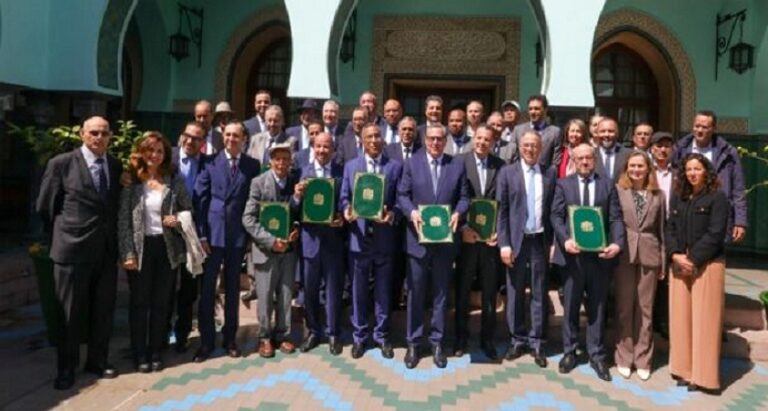 إقصاء القطاع الخاص من الزيادة المباشرة في الأجور، يؤجج غضب نقابيين.