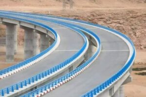 تشييد منشأة فنية عملاقة على مستوى الطريق السريع تزنيت الداخلة، وهذه آخر مستجدات المشروع (+ صور) 3 Autoroute Tiznit Dakhla 1