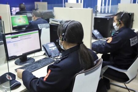من أكادير..المديرية العامة للأمن الوطني تُطلق منصة “إبلاغ” لمحاربة الجرائم الرقمية من أكادير..المديرية العامة للأمن الوطني تُطلق منصة "إبلاغ" لمحاربة الجرائم الرقمية
