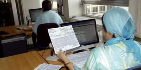 نقابات الجماعات الترابية تتشبث برفض الزيادة العامة في الأجور وتطالب بتعويضات خاصة