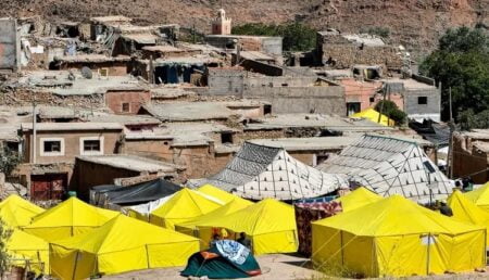 تارودانت : ضحايا الزلزال يقضون أول رمضان لهم في الخيام، وسط مطالب بتسريع عملية إعادة الإعمار