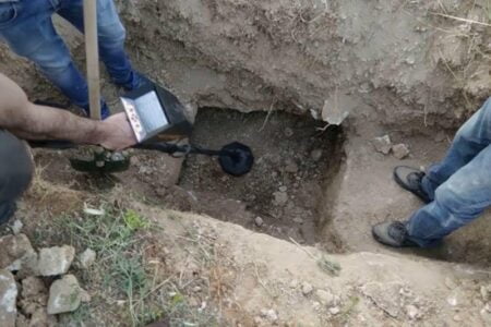 توقيف أفراد عصابة متلبسين بالتنقيب عن الكنوز توقيف أفراد عصابة متلبسين بالتنقيب عن الكنوز