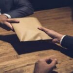 حموشي، يستقبل يومه الأربعاء فاتح ماي الجاري بمكتبه بالرباط، سفير جمهورية باكستان الإسلامية لدى المملكة المغربية.